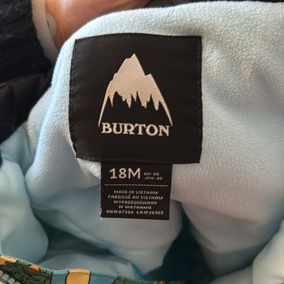 Burton one piece snowsuit, 18 months, Dreamscape print, EUC - Picture 6 of 6